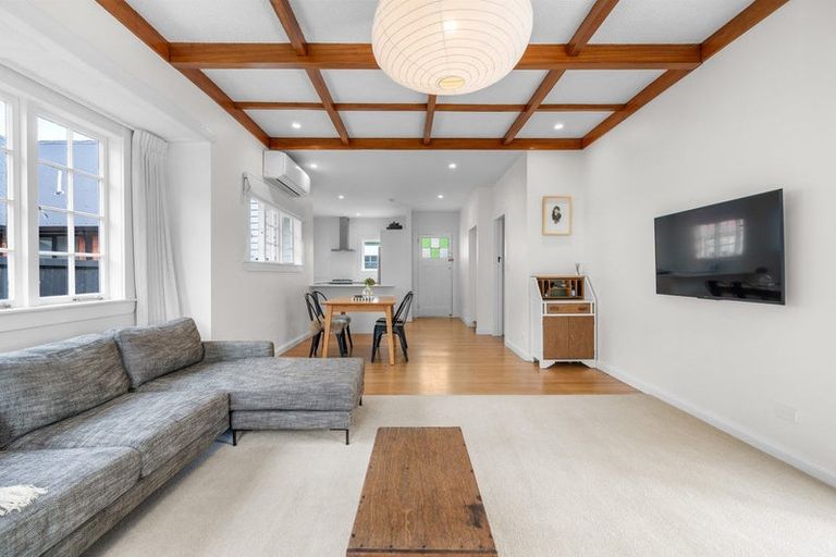 Photo of property in 36a Hall Street, Cambridge, 3434