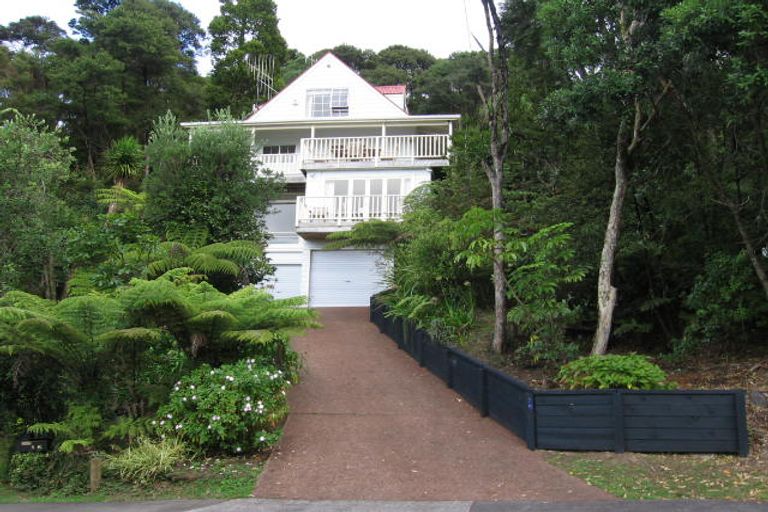 Photo of property in 56 Takahe Road, Titirangi, Auckland, 0604
