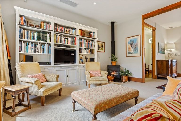 Photo of property in 7 Thorrington Road, Cashmere, Christchurch, 8022