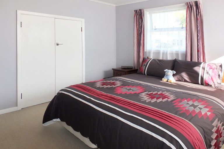 Photo of property in 8 Jenks Street, Foxton, 4814