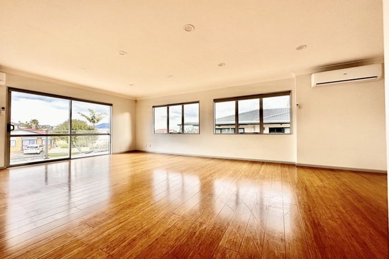 Photo of property in 47 Ransom Smyth Drive, Goodwood Heights, Auckland, 2105