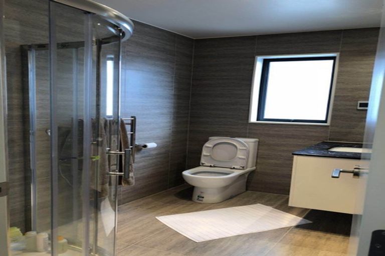 Photo of property in 30 Toanui Road, Hobsonville, Auckland, 0616