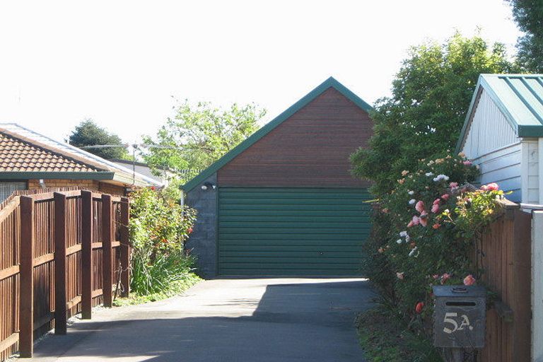 Photo of property in 2/5 Winters Road, Redwood, Christchurch, 8051