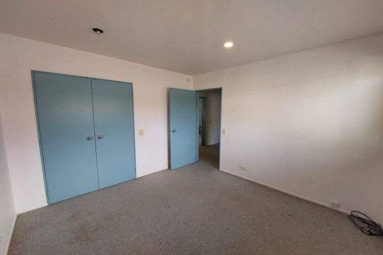 Photo of property in 32 Birdwood Avenue, Moturoa, New Plymouth, 4310