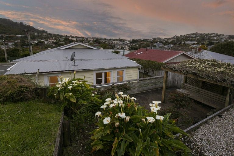 Photo of property in 13 Bombay Street, Ngaio, Wellington, 6035