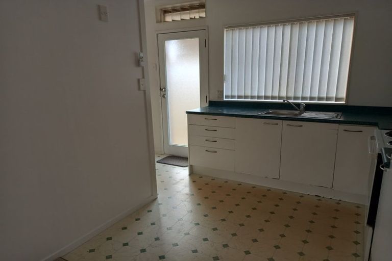 Photo of property in 2/151 Astley Avenue, New Lynn, Auckland, 0600