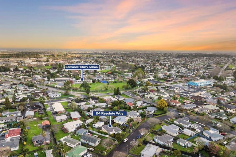 Photo of property in 24 Resolute Way, Papakura, 2110