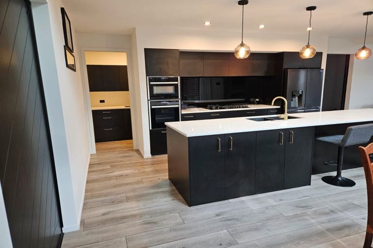 Photo of property in 5 Okoare Lane, Ferndale, New Plymouth, 4310