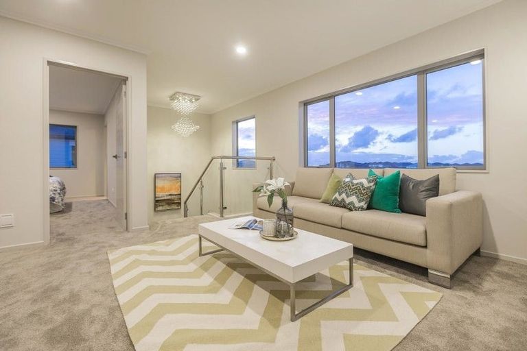 Photo of property in 31 Drumbuoy Drive, Flat Bush, Auckland, 2019