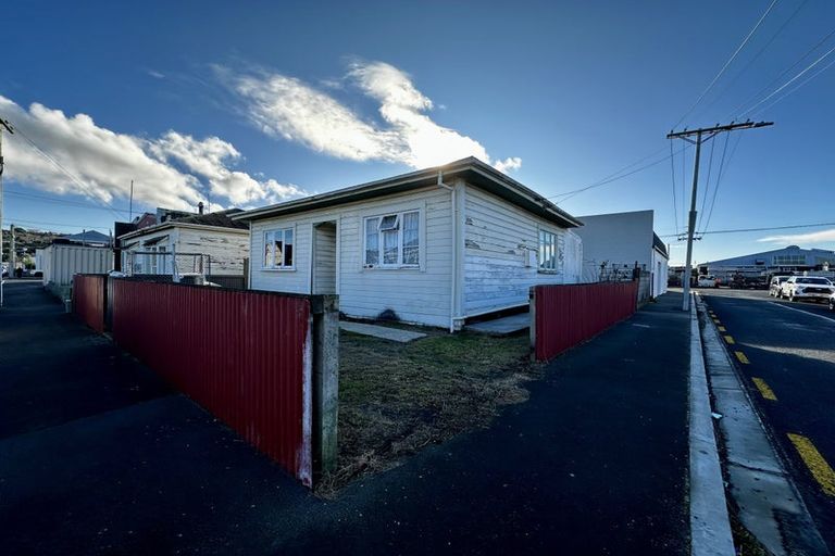 Photo of property in 55 Reid Road, South Dunedin, Dunedin, 9012