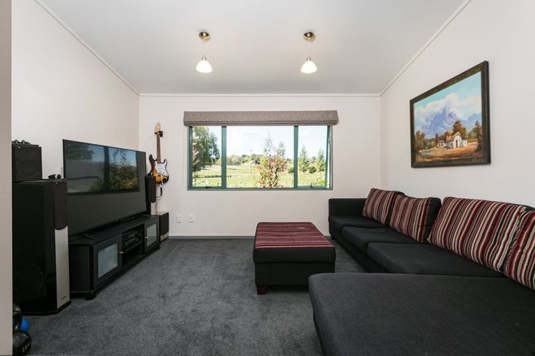 Photo of property in 37 Guy Street, Waipawa, 4210