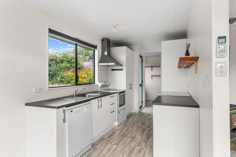 Photo of property in 10 Ferry Road, Waipu, 0510