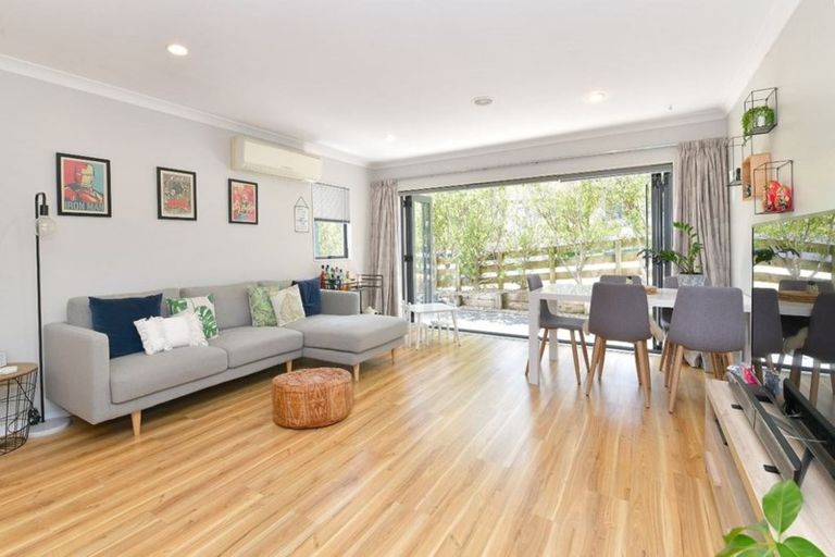 Photo of property in 52 Alec Craig Way, Gulf Harbour, Whangaparaoa, 0930