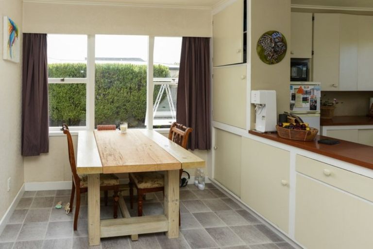 Photo of property in 713 Ballantyne Street, Frimley, Hastings, 4120