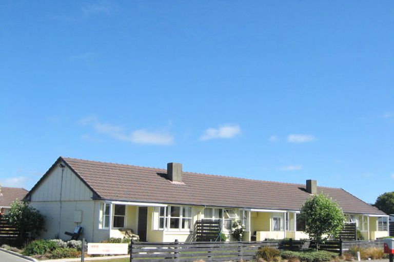 Photo of property in 1/400 Pages Road, Aranui, Christchurch, 8061