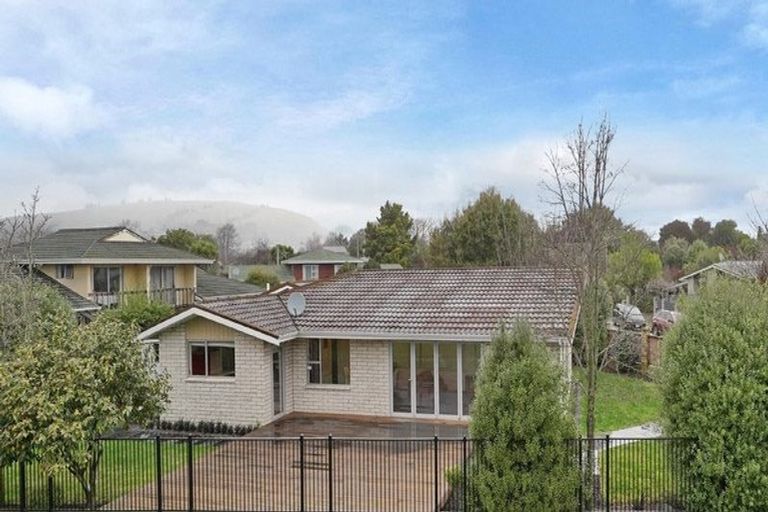 Photo of property in 1 Esher Place, Saint Martins, Christchurch, 8022