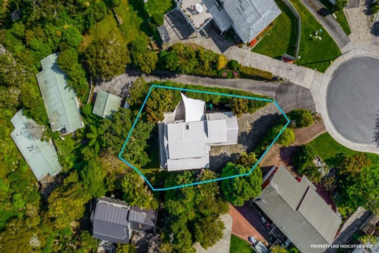 Photo of property in 1/20 Reynolds Place, Torbay, Auckland, 0630