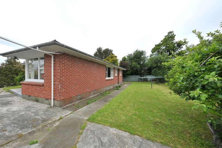 Photo of property in 2 Aileen Place, Upper Riccarton, Christchurch, 8041