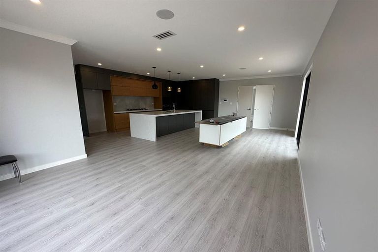 Photo of property in 13 Lumber Rise, Swanson, Auckland, 0614