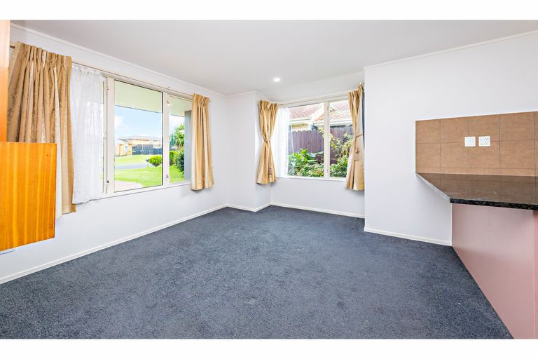 Photo of property in 36 Bellville Drive, Clendon Park, Auckland, 2103