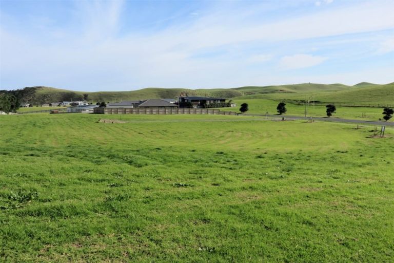 Photo of property in 7 Sunset Drive, Baylys Beach, Dargaville, 0377