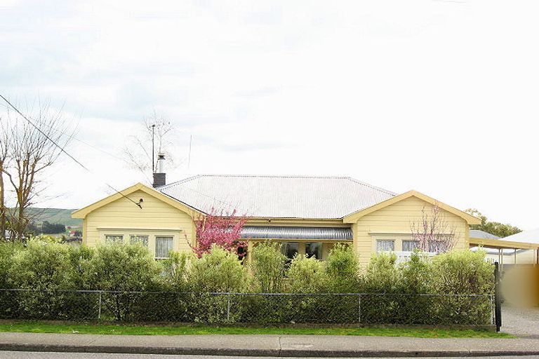 Photo of property in 56 Racecourse Road, Waipukurau, 4200