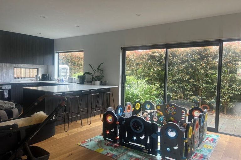 Photo of property in 21b Chippendale Crescent, Birkdale, Auckland, 0626