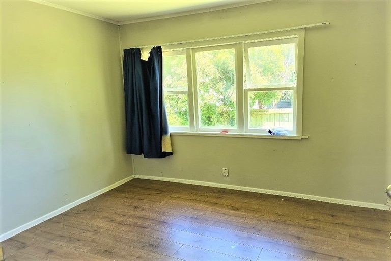 Photo of property in 2/13 Ocean View Road, Hillcrest, Auckland, 0627