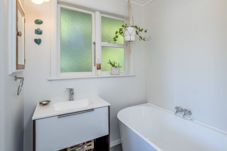 Photo of property in 162 Bartholomew Road, Levin, 5510