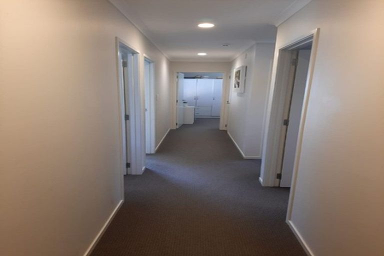 Photo of property in 10 Diamond Grove, Brown Owl, Upper Hutt, 5018