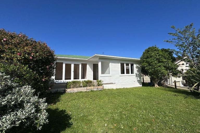 Photo of property in 15 Riwai Street, Paraparaumu, 5032