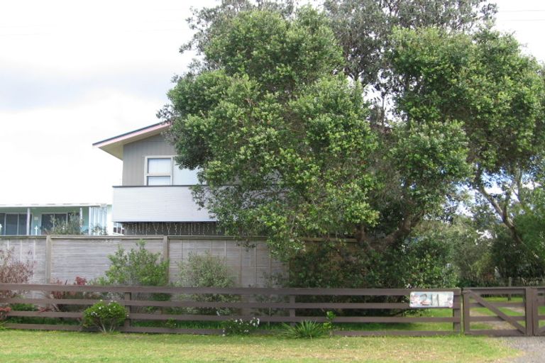 Photo of property in 211 Mangakahia Drive, Whangapoua, Coromandel, 3582