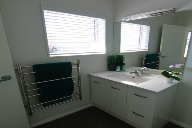 Photo of property in 6 Palm Court, Mount Maunganui, 3116