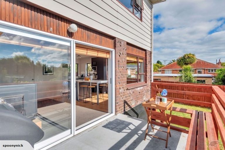 Photo of property in 4/8 Mayville Avenue, New Lynn, Auckland, 0600