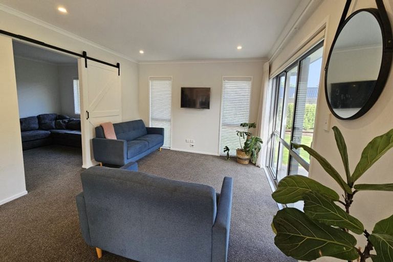 Photo of property in 13 Birdie Lane, Waiwhakaiho, New Plymouth, 4312