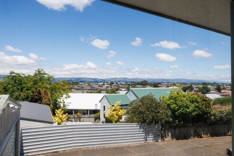 Photo of property in 24 Lydia Place, Kelvin Grove, Palmerston North, 4414