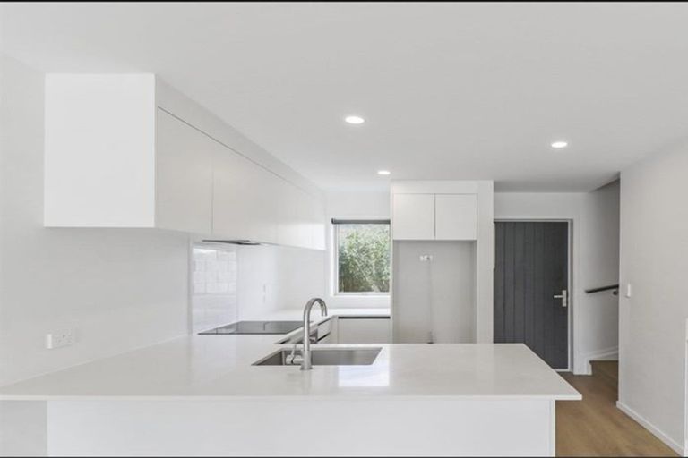 Photo of property in 28 Timata Lane, Favona, Auckland, 2024