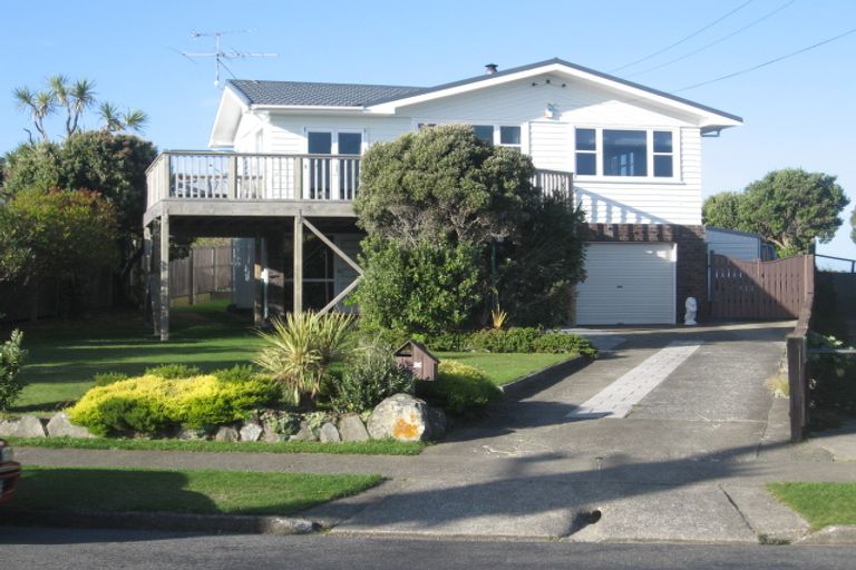 Photo of property in 36 Herewini Street, Titahi Bay, Porirua, 5022