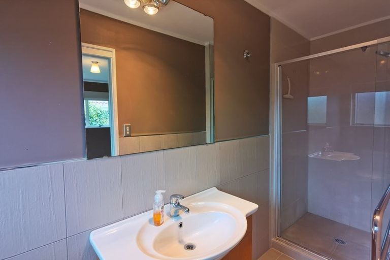 Photo of property in 1/33 Ben Nevis Place, Northpark, Auckland, 2013