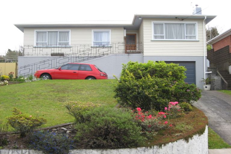 Photo of property in 52 Awanui Street, Merrilands, New Plymouth, 4312
