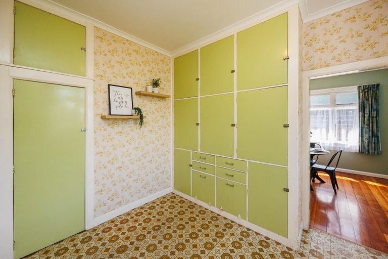 Photo of property in 11 Moore Street, West End, Palmerston North, 4412