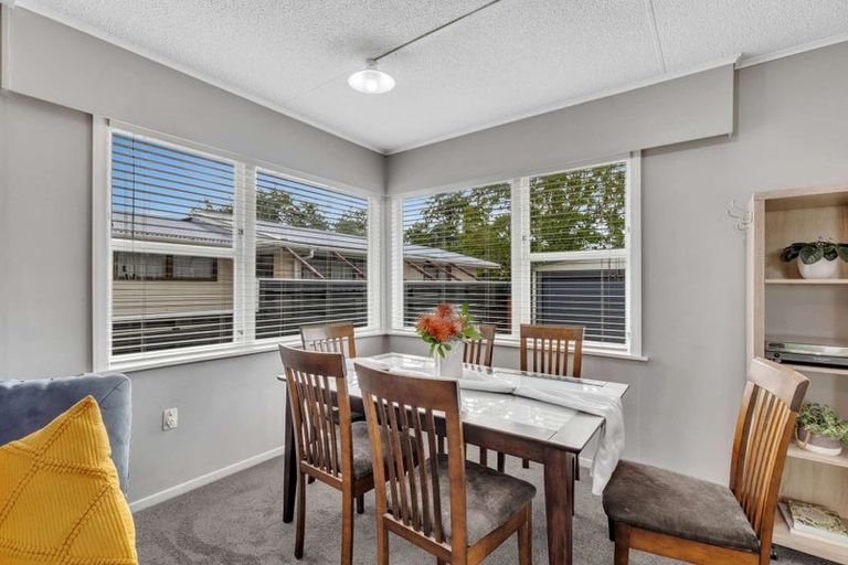 Photo of property in 8 Cohen Place, Milson, Palmerston North, 4414