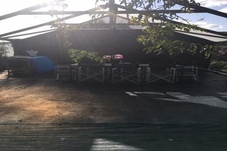 Photo of property in 6 Paparoa Station Road, Paparoa, 0571