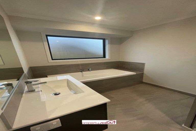 Photo of property in 18 Kimbrae Drive, Rototuna North, Hamilton, 3210