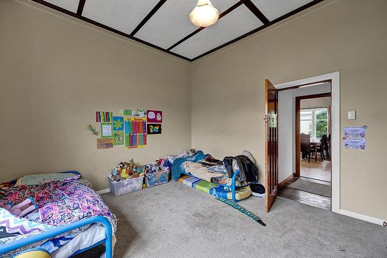 Photo of property in 5 Julian Street, Eltham, 4322