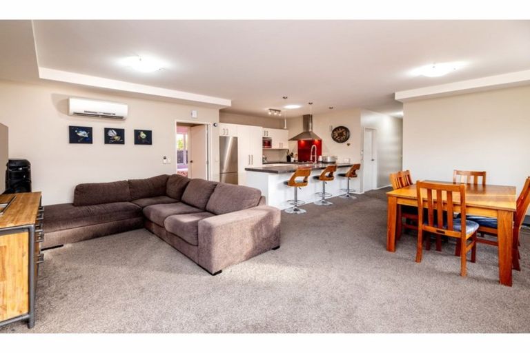 Photo of property in 364 Bower Avenue, North New Brighton, Christchurch, 8083