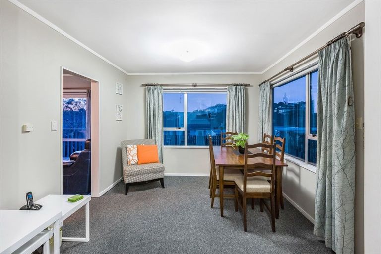 Photo of property in 6b Yarrow Place, Papakowhai, Porirua, 5024