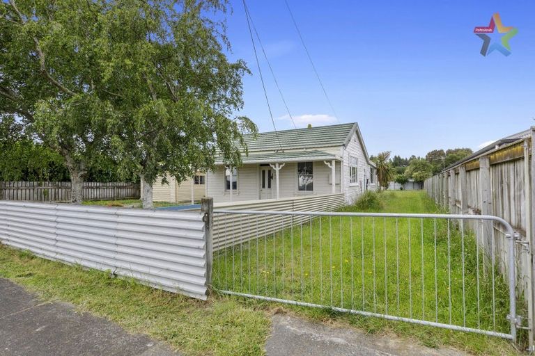 Photo of property in 35 Frederick Street, Carterton, 5713