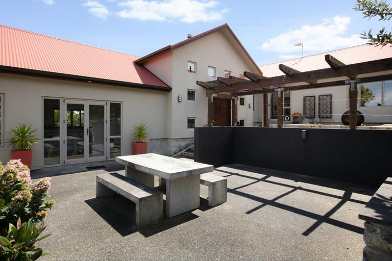 Photo of property in 407 Grays Road, Pauatahanui, Porirua, 5381