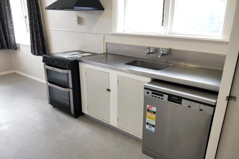 Photo of property in 3 Upham Terrace, Roslyn, Palmerston North, 4414